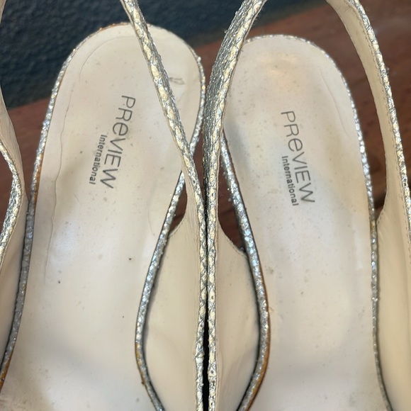 PREVIEW INTERNATIONAL SILVER METALLIC DRESSY HIGH HEELS - Picture 8 of 9